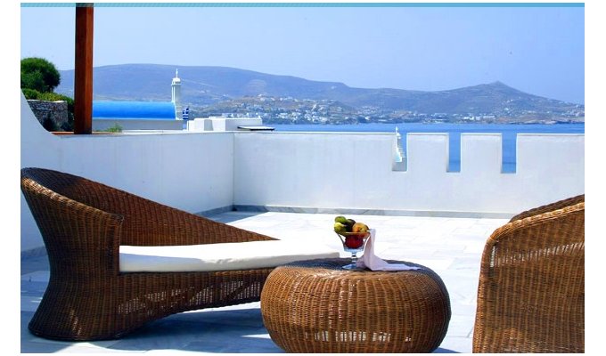 Votre Séjour dans les Cyclades, en hébergement 8j/7 nuits à l'hôtel en formule petit-déjeuner en chambre standard.