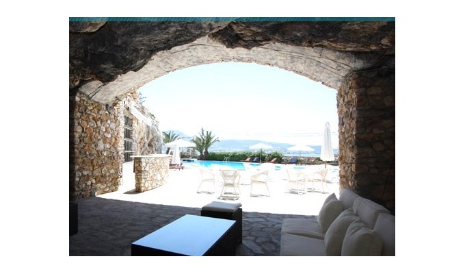 Votre Séjour dans les Cyclades, en hébergement 8j/7 nuits à l'hôtel en formule petit-déjeuner en chambre standard.