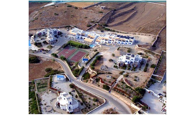 Votre Séjour dans les Cyclades, en hébergement 8j/7 nuits à l'hôtel en formule petit-déjeuner en chambre standard..
