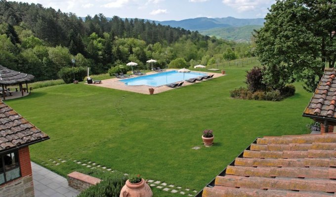 Location Villa de Luxe avec piscine privée sur les collines en Toscane - Italie