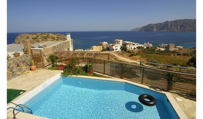 Location Villa Crete pour 8 personnes, avec piscine privée et une magnifique vue sur la mer.