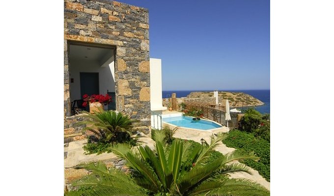 Location Villa Crete pour 8 personnes, avec piscine privée et une magnifique vue sur la mer.