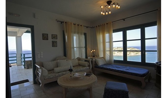 Location Villa Crete pour 4 personnes, avec piscine privée et une magnifique vue sur la mer.
