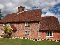 Ranvilles Farm House Bill and Anthea Hughes -