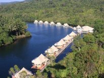 . 4 Rivers Floating Lodge